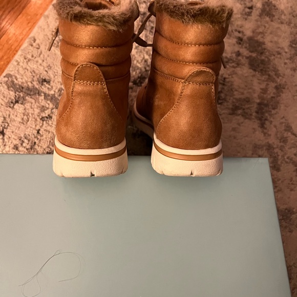 Cliffs by White Mountain Hallett Bootie - Picture 5 of 9